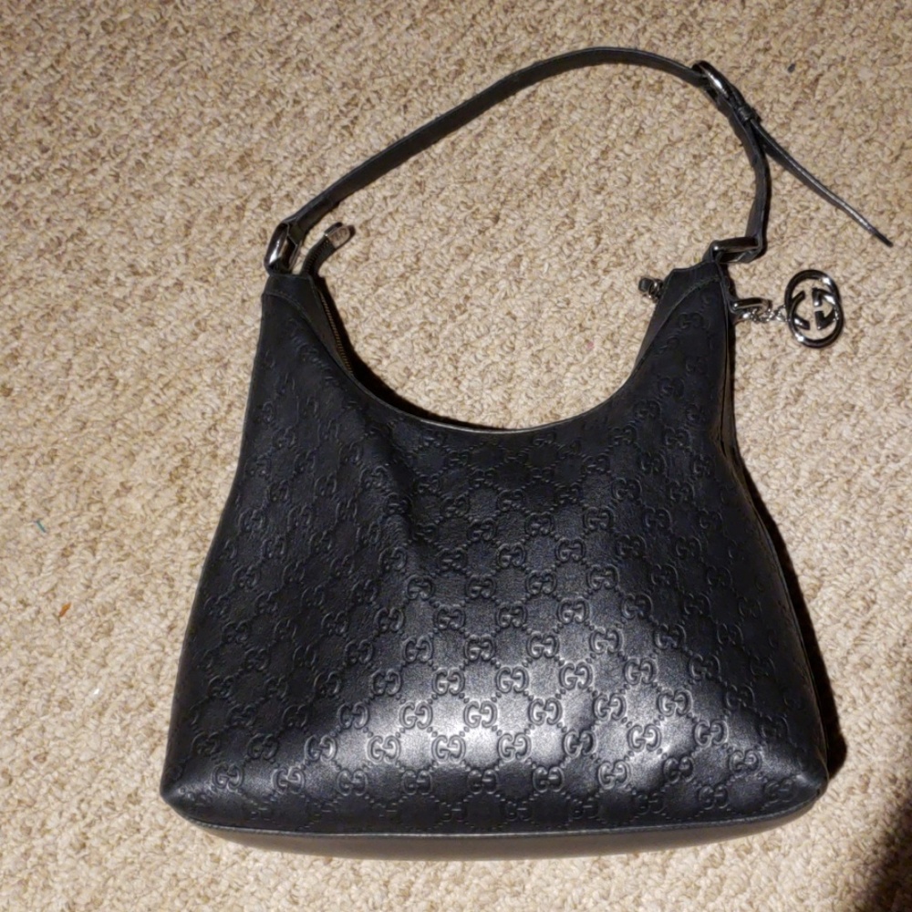 Gucci signature black authentic bag